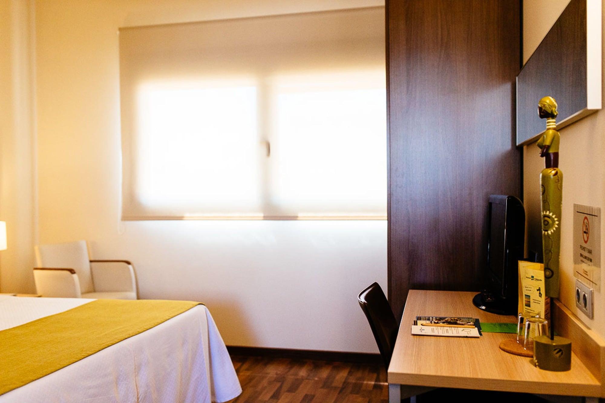 Hotel L'Algadir Del Delta El Poble Nou del Delta Eksteriør bilde